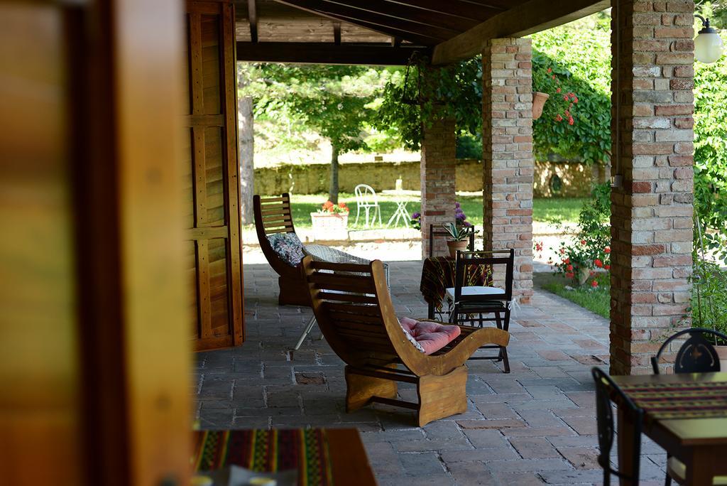 Villa Montegenco Comunanza Bagian luar foto
